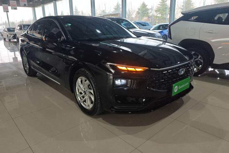 Used Ford Mondeo 2023 EcoBoost 180 Comfort Model Front Right 45 Deg
