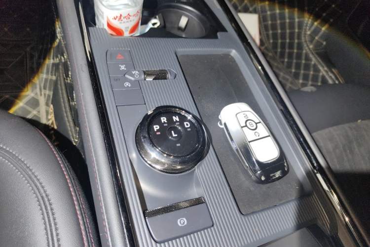 Used Ford Mondeo 2023 EcoBoost 180 Luxury Model Gear Lever
