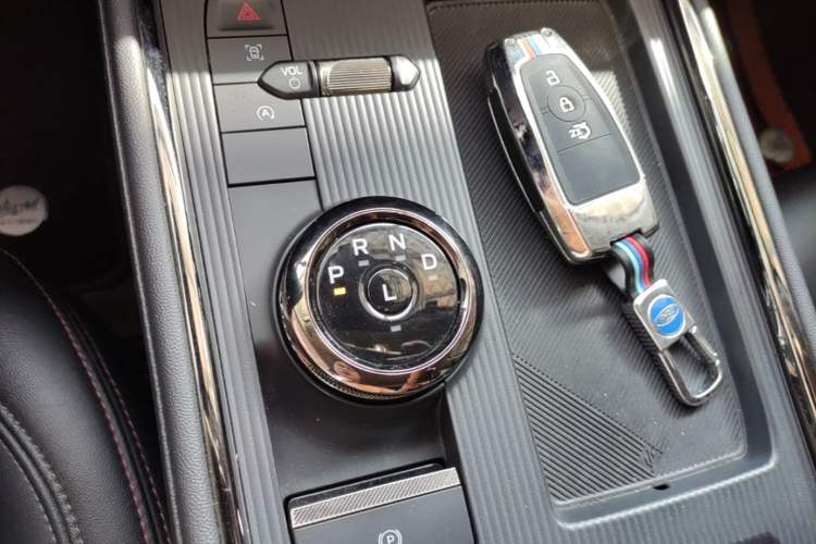 Used Ford Mondeo 2023 EcoBoost 245 Luxury Model Gear Lever