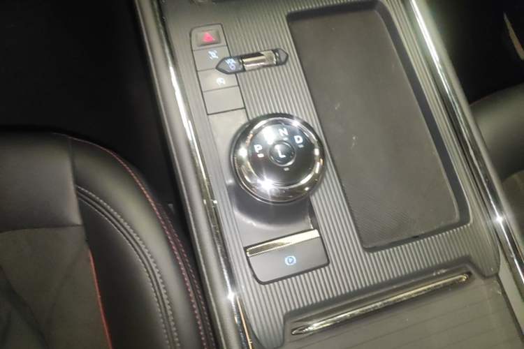 Used Ford Mondeo 2023 EcoBoost 180 Luxury Model Gear Lever