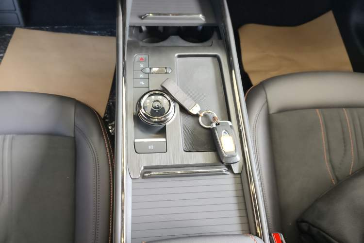 Used Ford Mondeo 2023 EcoBoost 245 Ultimate Model Gear Lever