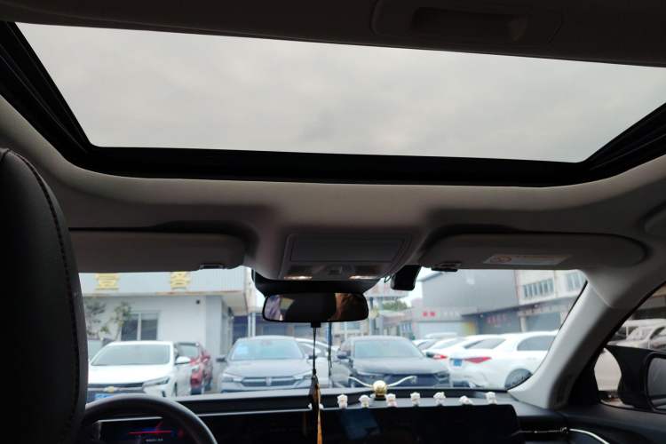 Used Ford Mondeo 2023 EcoBoost 245 Luxury Model Headliner
