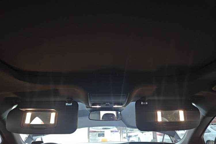 Used Ford Mondeo 2023 EcoBoost 180 Comfort Model Headliner