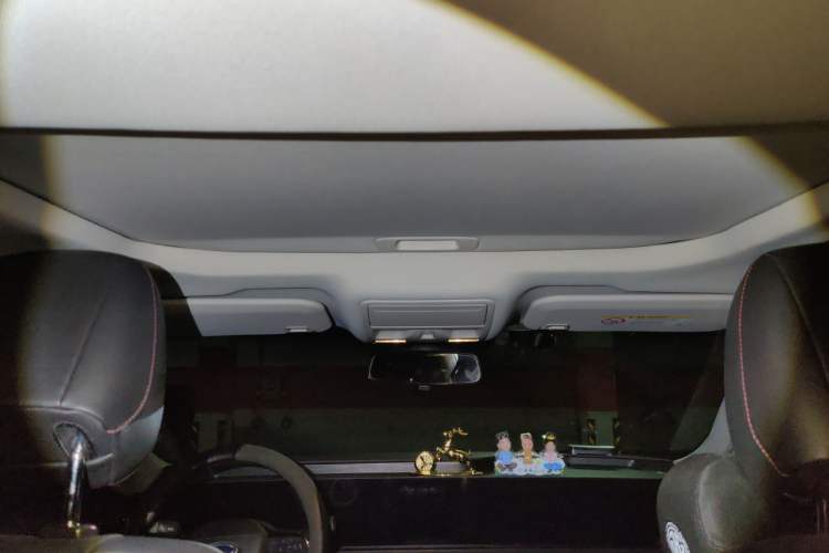 Used Ford Mondeo 2023 EcoBoost 180 Luxury Model Headliner