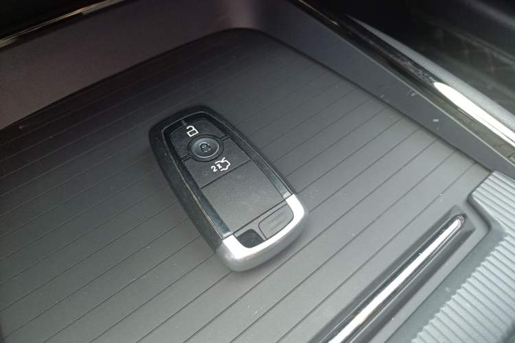 Used Ford Mondeo 2023 EcoBoost 180 Comfort Model Interior 1