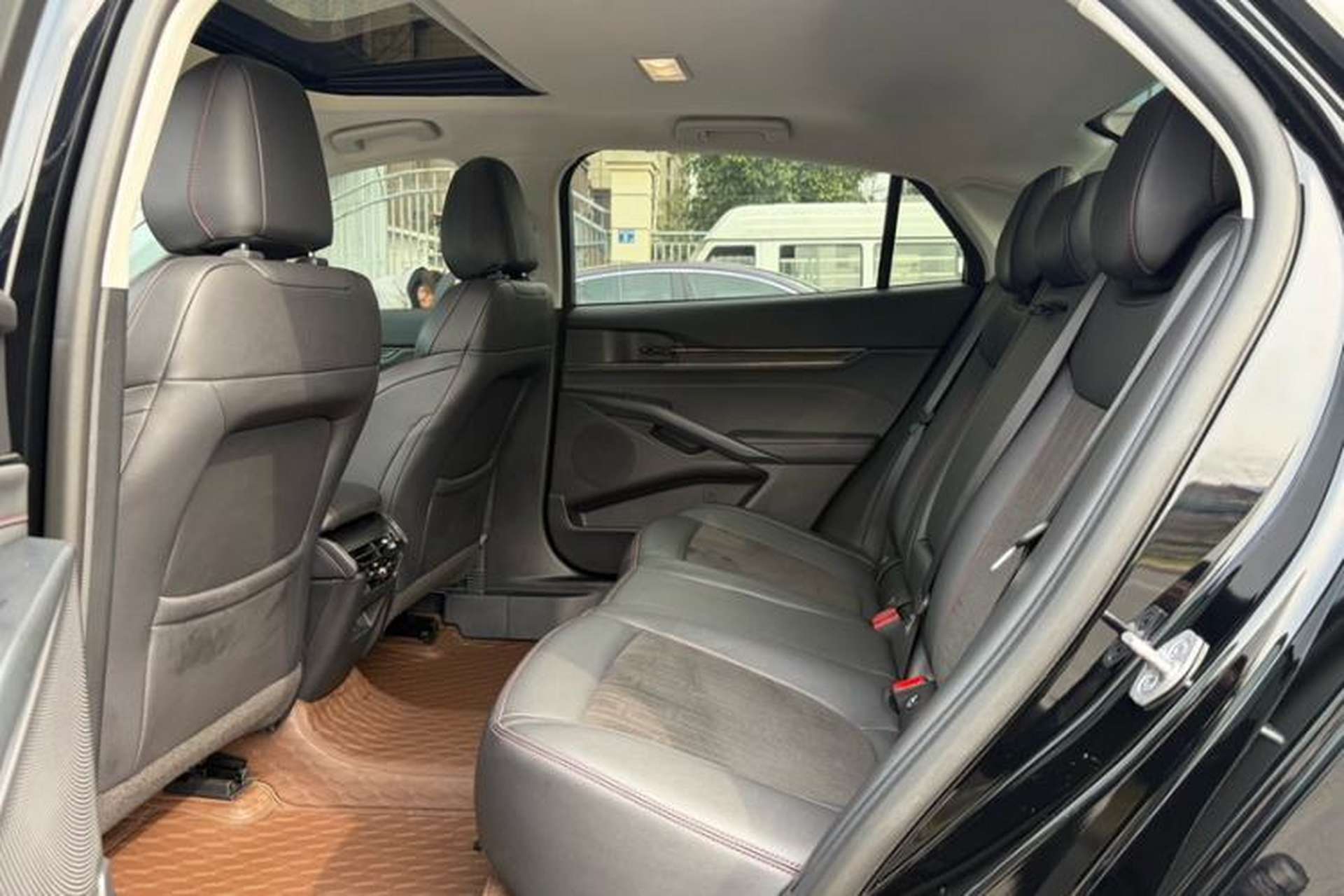Used Ford Mondeo 2023 EcoBoost 245 Luxury Model Interior 10