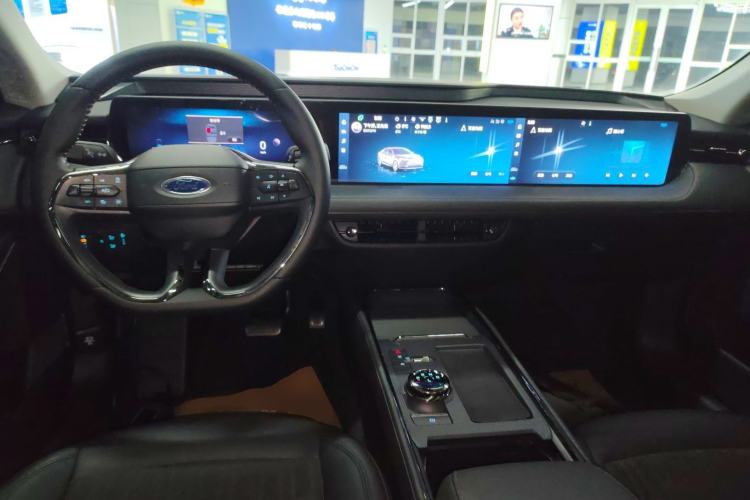 Used Ford Mondeo 2023 EcoBoost 245 Luxury Model Interior 2