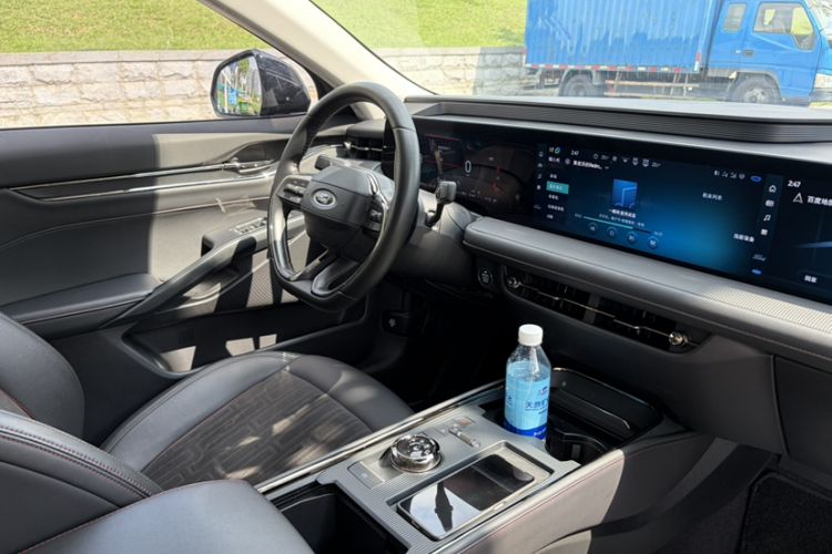 Used Ford Mondeo 2023 EcoBoost 180 Luxury Model Interior 3