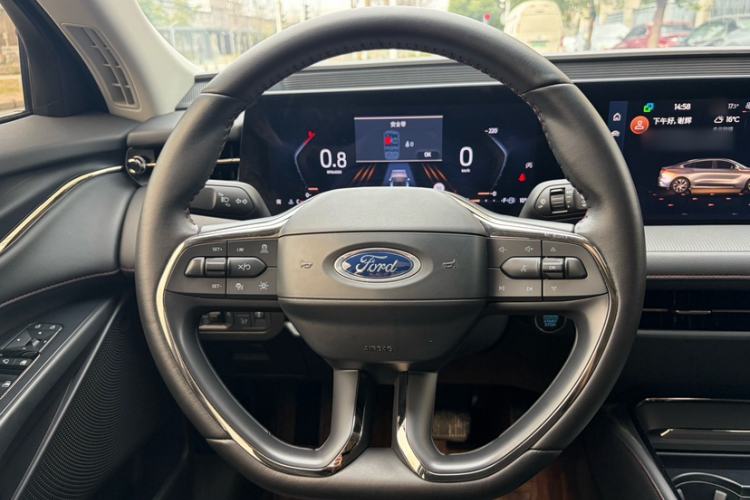 Used Ford Mondeo 2023 EcoBoost 245 Luxury Model Interior 6