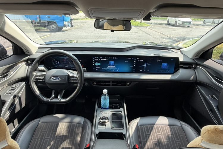 Used Ford Mondeo 2023 EcoBoost 180 Luxury Model Interior 6