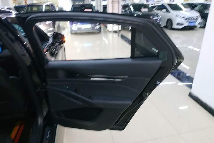 Used Ford Mondeo 2023 EcoBoost 180 Comfort Model Interior 6