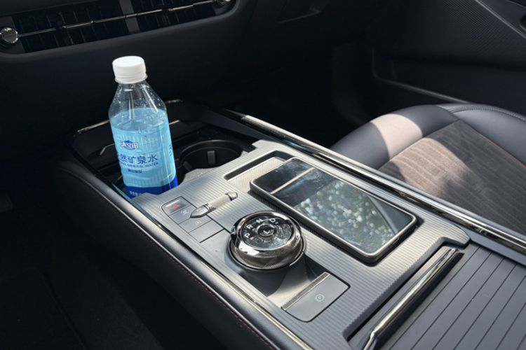 Used Ford Mondeo 2023 EcoBoost 180 Luxury Model Interior 9