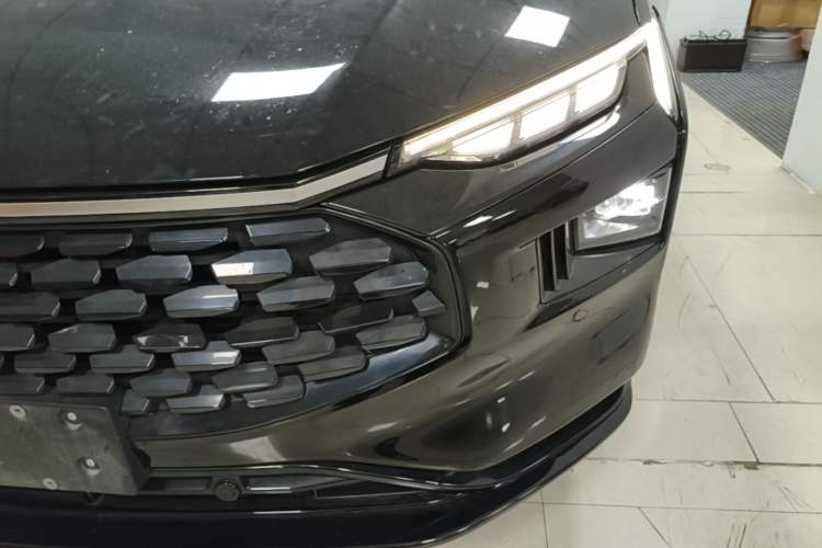 Used Ford Mondeo 2023 EcoBoost 180 Luxury Model Left Front Headlight