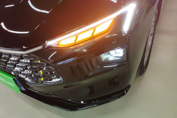 Used Ford Mondeo 2023 EcoBoost 245 Luxury Model Left Front Headlight