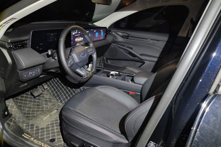 Used Ford Mondeo 2023 EcoBoost 180 Luxury Model Left Front Seat
