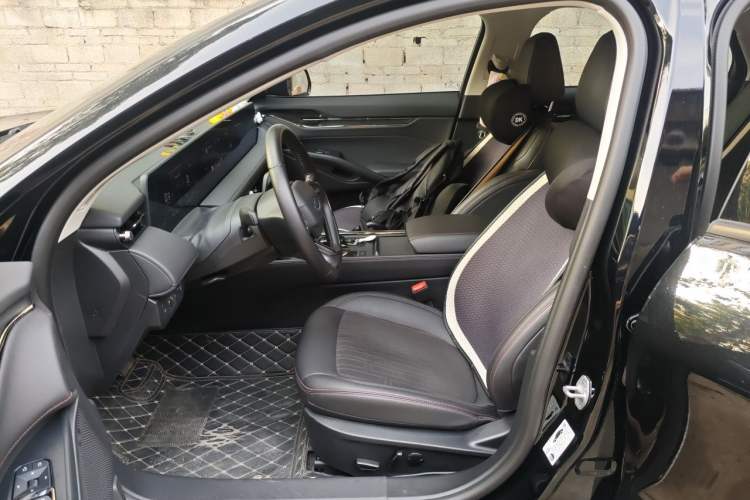 Used Ford Mondeo 2023 EcoBoost 245 Luxury Model Left Front Seat