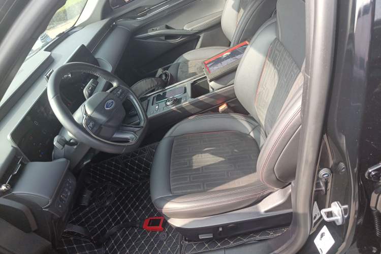 Used Ford Mondeo 2023 EcoBoost 180 Comfort Model Left Front Seat