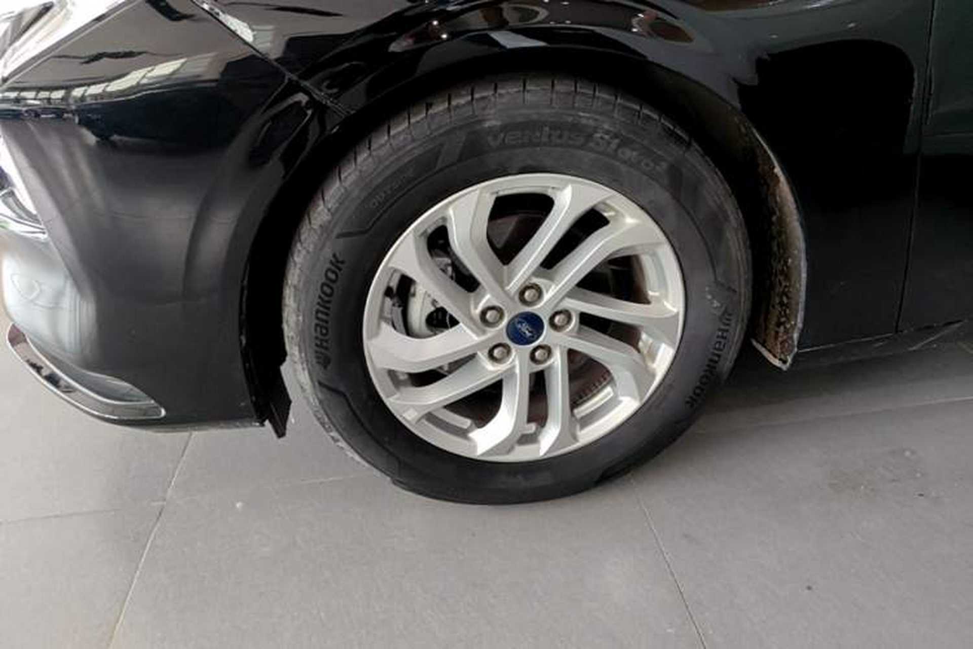 Used Ford Mondeo 2023 EcoBoost 180 Comfort Model Left Front Wheel Hub