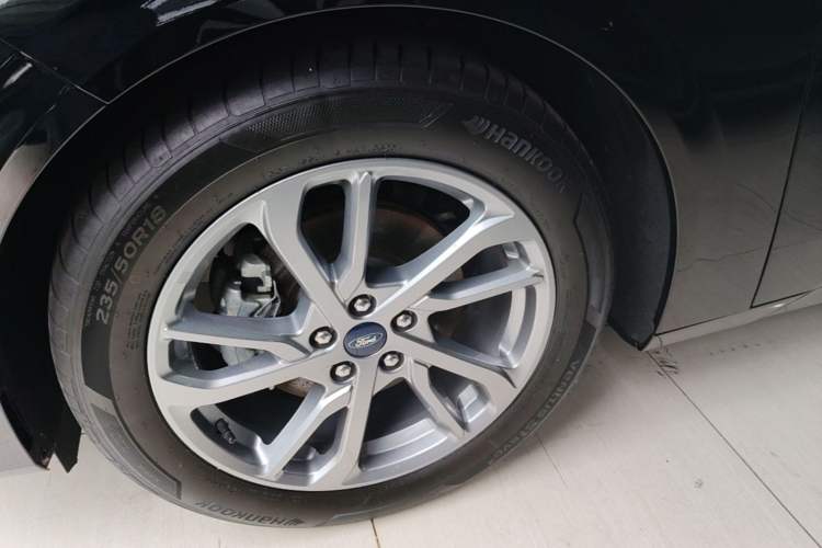 Used Ford Mondeo 2023 EcoBoost 180 Luxury Model Left Front Wheel Hub
