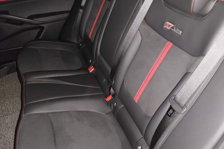 Used Ford Mondeo 2023 1.5T E-Hybrid ST-Line Left Rear Seat