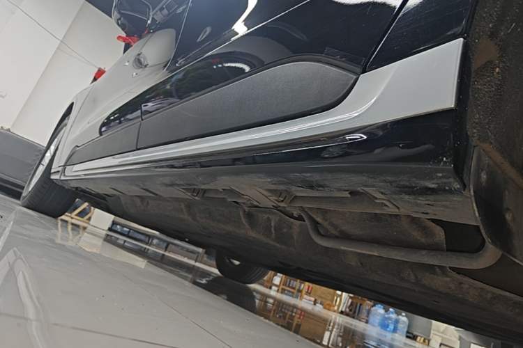 Used Ford Mondeo 2023 EcoBoost 180 Comfort Model Left Side Sill