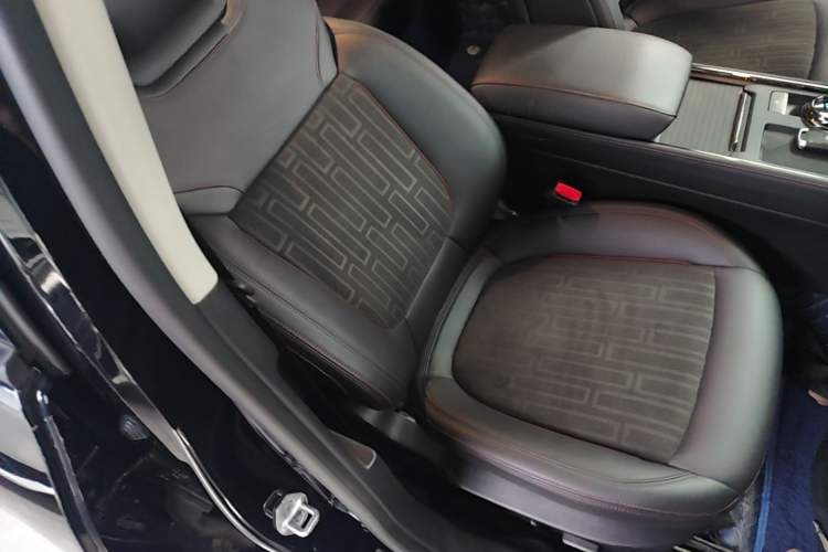 Used Ford Mondeo 2023 EcoBoost 245 Luxury Model Right Front Seat