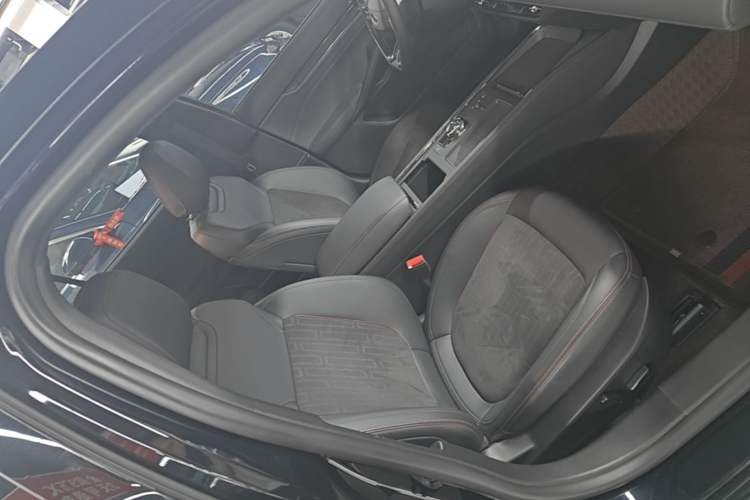 Used Ford Mondeo 2023 EcoBoost 180 Comfort Model Right Front Seat