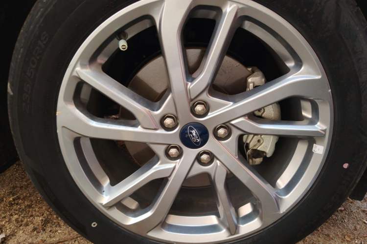 Used Ford Mondeo 2023 EcoBoost 245 Luxury Model Right Front Wheel Hub