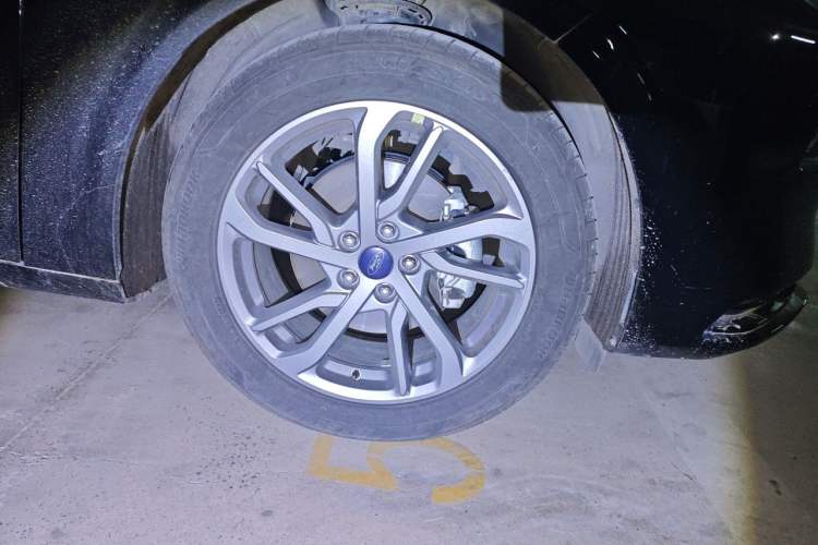 Used Ford Mondeo 2023 EcoBoost 180 Luxury Model Right Front Wheel Hub