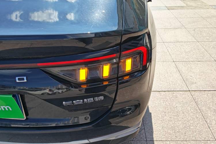Used Ford Mondeo 2023 EcoBoost 180 Comfort Model Right Rear Taillight