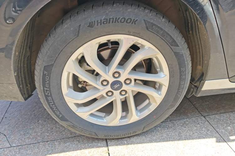 Used Ford Mondeo 2023 EcoBoost 180 Comfort Model Right Rear Wheel Hub