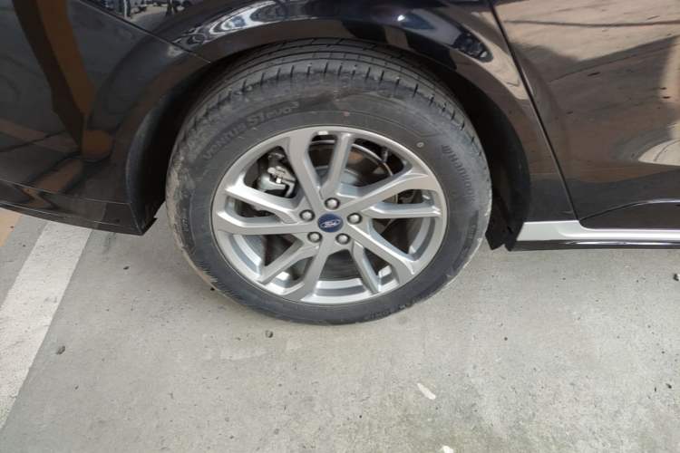 Used Ford Mondeo 2023 EcoBoost 245 Luxury Model Right Rear Wheel Hub
