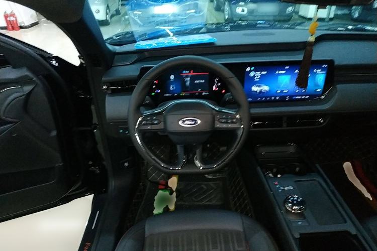 Used Ford Mondeo 2023 EcoBoost 180 Comfort Model Steering Wheel