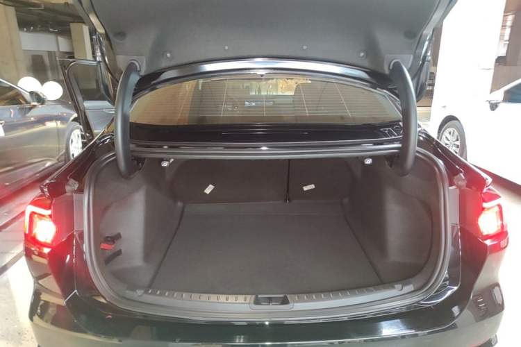 Used Ford Mondeo 2023 EcoBoost 180 Comfort Model Trunk