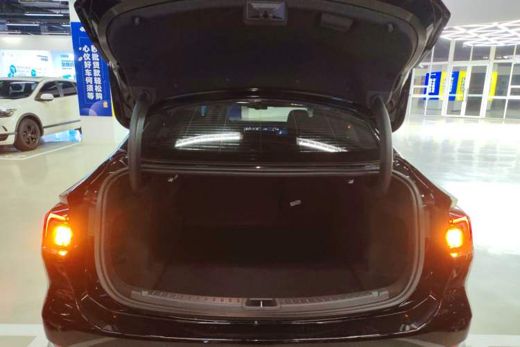 Used Ford Mondeo 2023 EcoBoost 245 Luxury Model Trunk