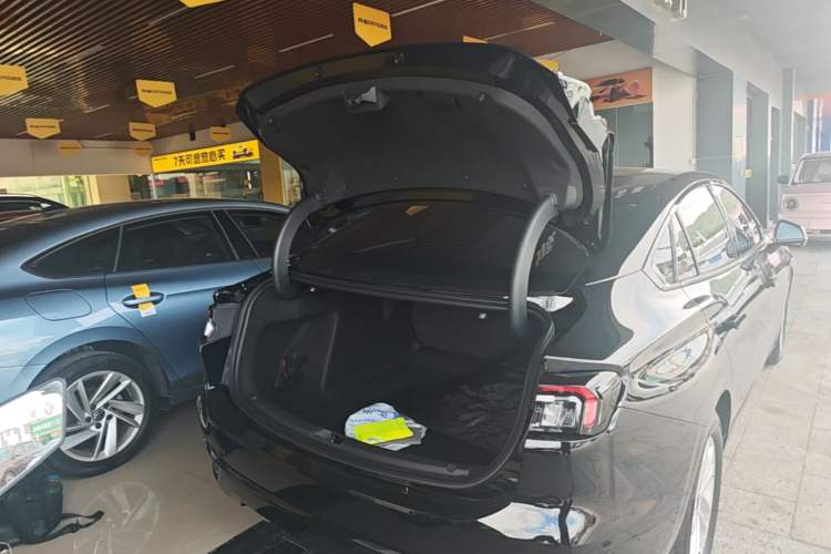 Used Ford Mondeo 2023 EcoBoost 180 Comfort Model Trunk