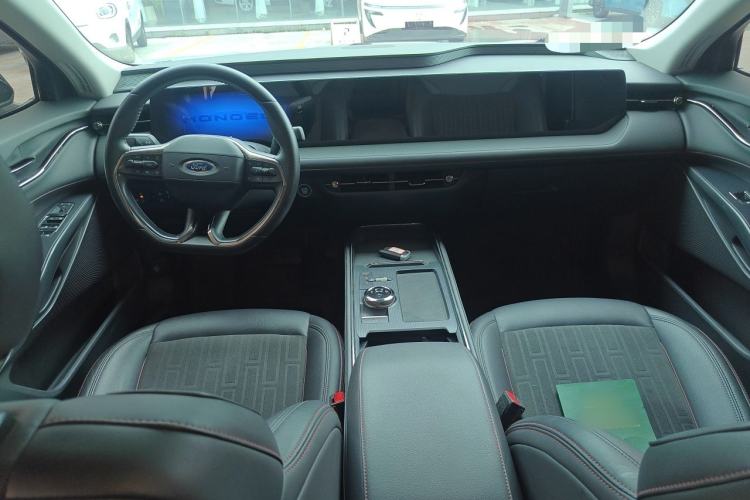 Used Ford Mondeo 2023 EcoBoost 180 Luxury Model Center Console