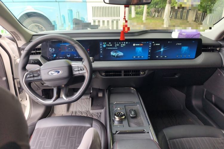 Used Ford Mondeo 2023 EcoBoost 245 Luxury Model Center Console