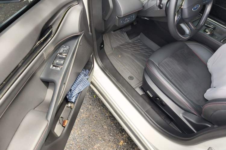 Used Ford Mondeo 2023 EcoBoost 245 Luxury Model Driver Seat