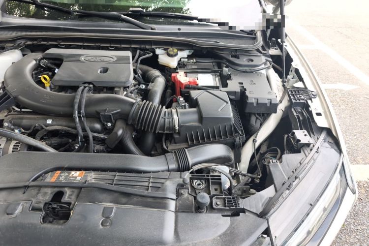 Used Ford Mondeo 2023 EcoBoost 245 Luxury Model Engine Bay Left