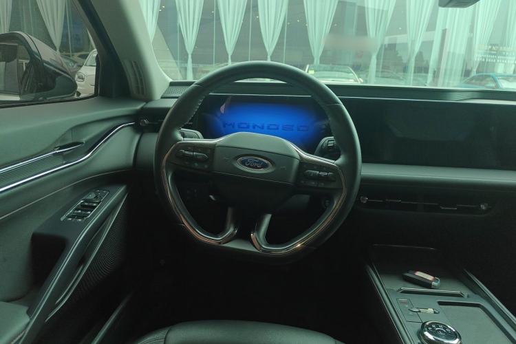 Used Ford Mondeo 2023 EcoBoost 180 Luxury Model Steering Wheel