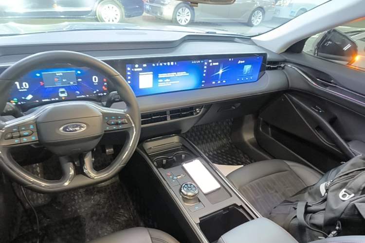 Used Ford Mondeo 2023 EcoBoost 180 Luxury Model Audio And AC Panel