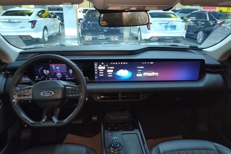 Used Ford Mondeo 2023 EcoBoost 245 Luxury Model Center Console