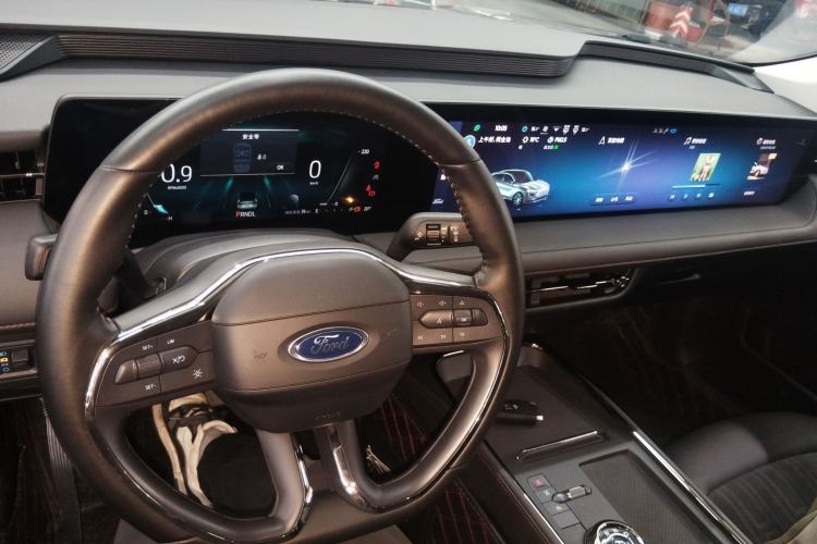 Used Ford Mondeo 2023 EcoBoost 245 Luxury Model Center Console