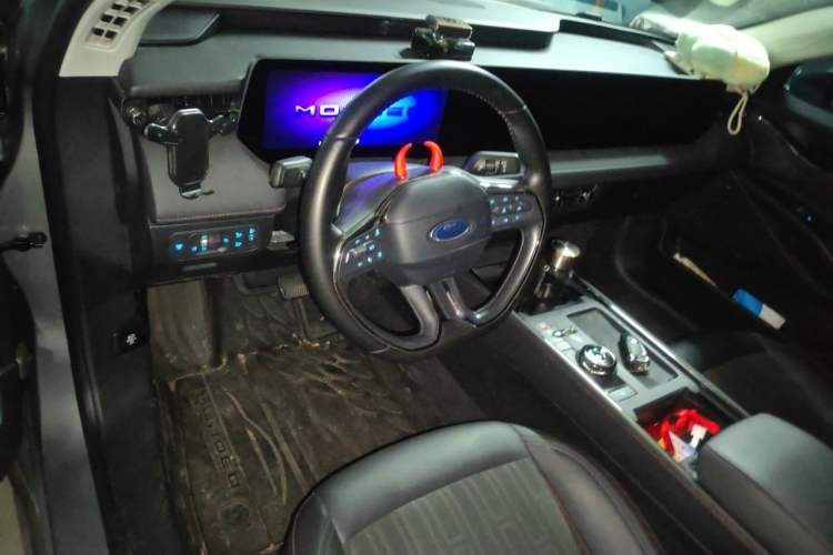 Used Ford Mondeo 2023 EcoBoost 180 Luxury Model Center Console