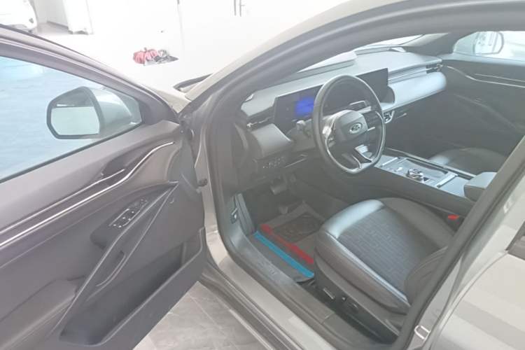 Used Ford Mondeo 2023 EcoBoost 180 Comfort Model Driver Seat
