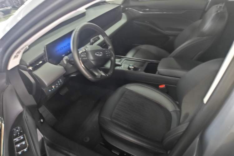 Used Ford Mondeo 2023 EcoBoost 180 Luxury Model Driver Seat