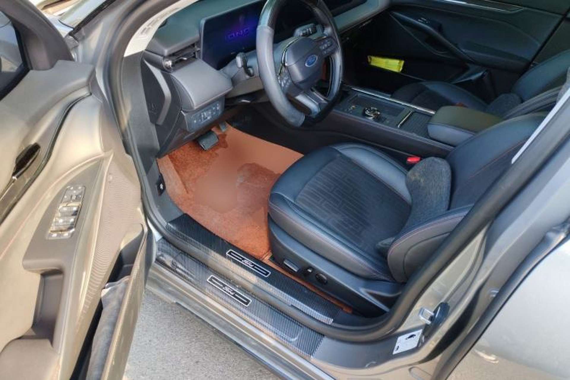 Used Ford Mondeo 2023 EcoBoost 245 Luxury Model Driver Seat