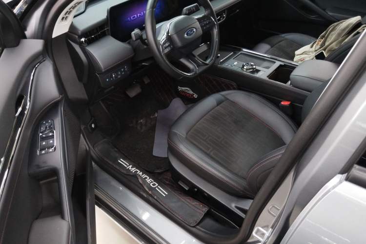 Used Ford Mondeo 2023 EcoBoost 245 Luxury Model Driver Seat
