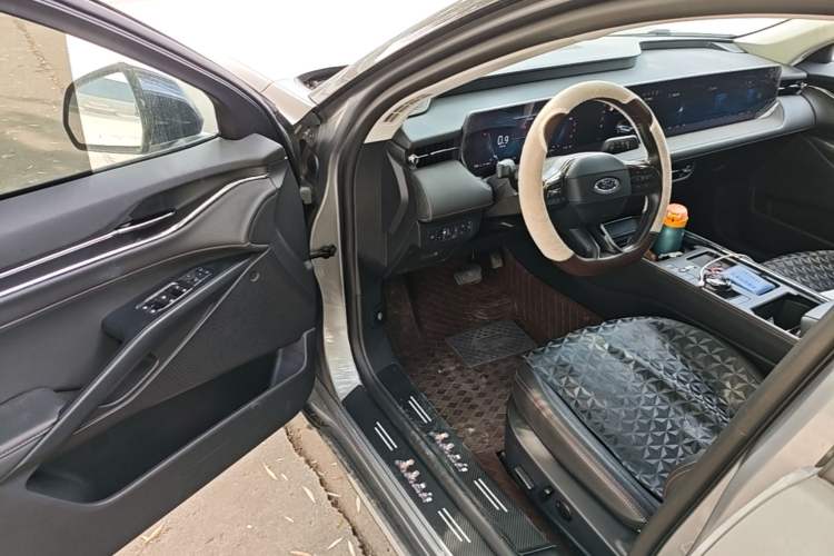 Used Ford Mondeo 2023 EcoBoost 245 Luxury Model Driver Seat